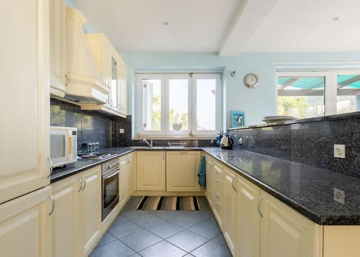 Waterfront Oasis-3 By Interhome شقة