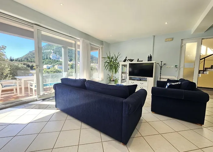 Waterfront Oasis-3 By Interhome شقة *